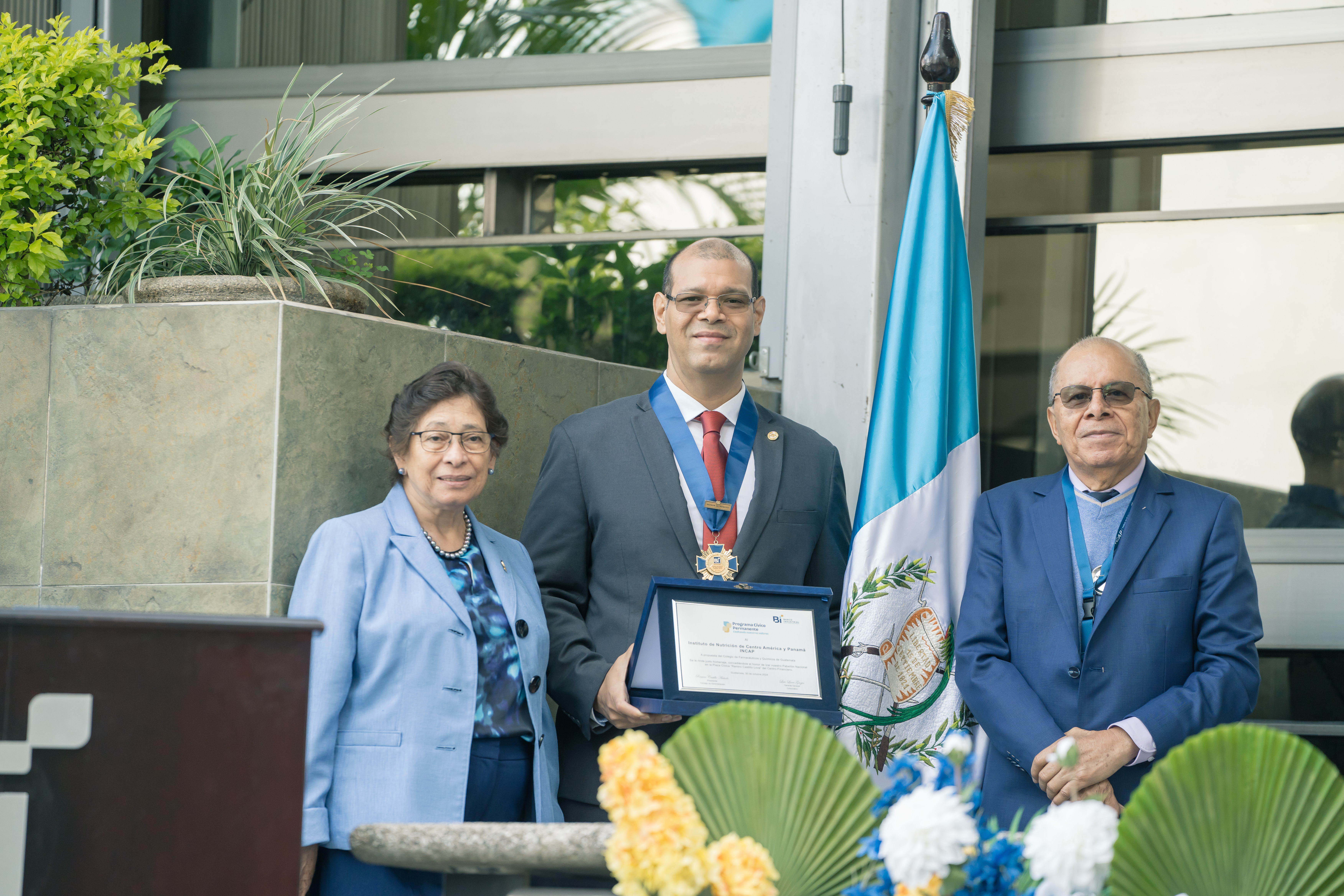 Reconocimiento1 75A INCAP por Banco Industrial 204